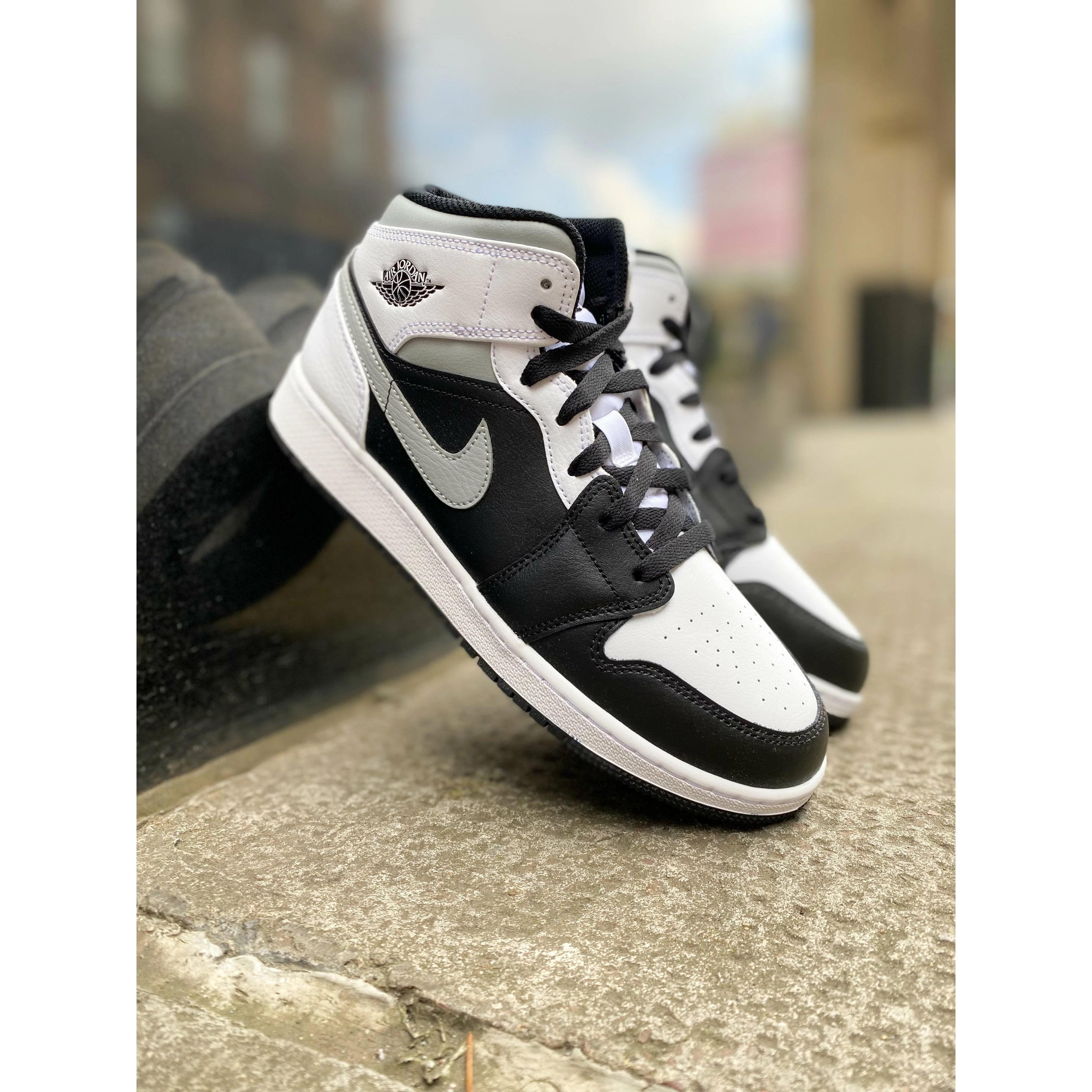 Jordan 1 Mid White Shadow - Image 5