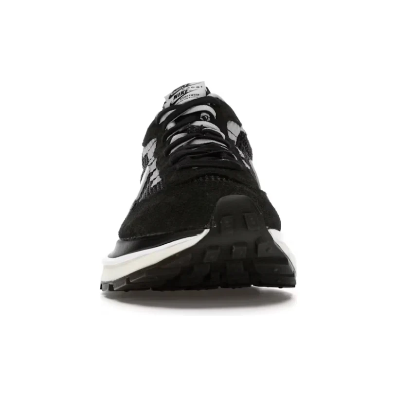 Nike Vaporwaffle sacai Black White - Image 3